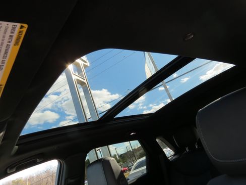 Certified 2023 Cadillac XT5 Premium Luxury w/ LPO, Floor Liner Package image 20