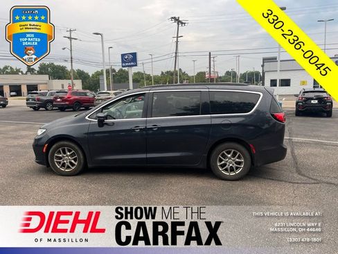 Used 2021 Chrysler Pacifica Touring w/ Cold Weather Group FWD image 4