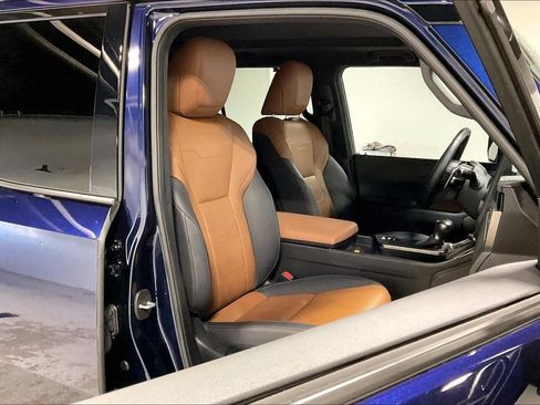Used 2024 Lexus GX 550 w/ Accessory Package (Z1) AWD/4WD image 9