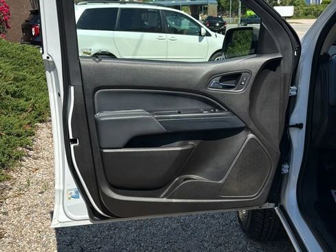 Used 2016 Chevrolet Colorado Z71 AWD/4WD image 18