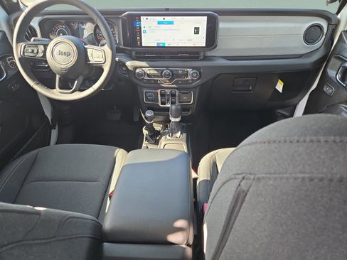 New 2025 Jeep Gladiator Sport image 11