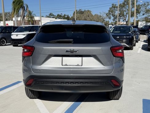 Used 2024 Chevrolet Trax LS w/ Driver Confidence Package image 4