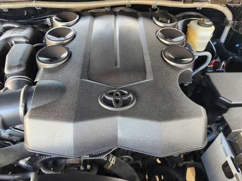 Used 2018 Toyota 4Runner Limited RWD image 33