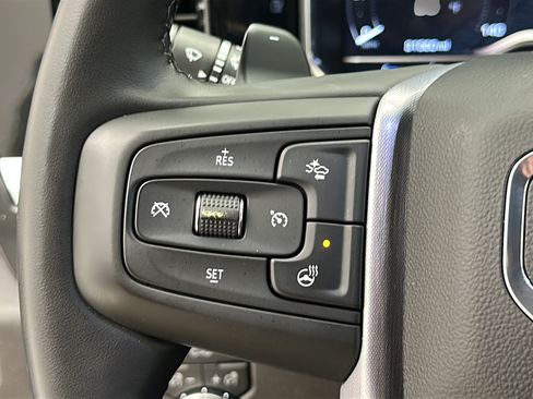 Used 2024 GMC Sierra 1500 Elevation w/ Preferred Package AWD/4WD image 19