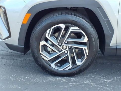 Certified 2025 Hyundai Tucson Limited image 10