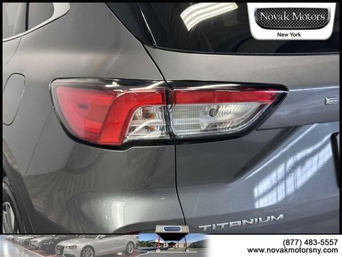 Used 2022 Ford Escape Titanium image 6