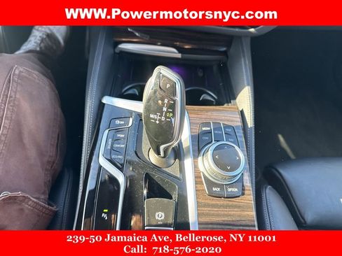 Used 2022 BMW M550i xDrive w/ Executive Package image 41