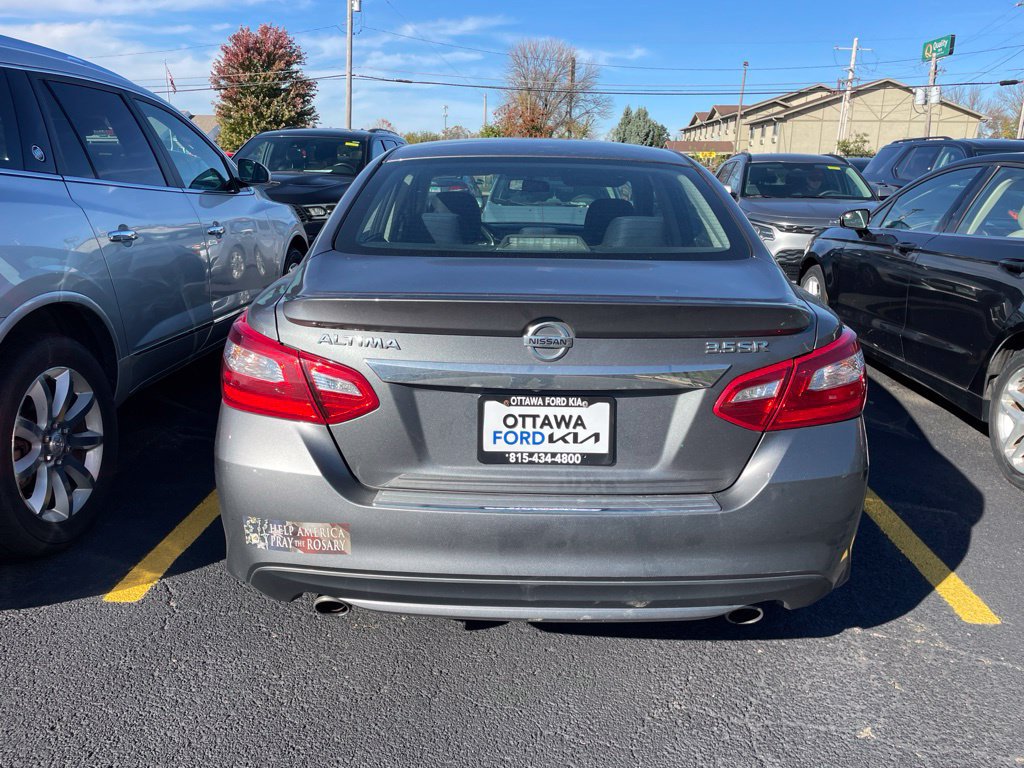 Used 2016 Nissan Altima 3.5 SR FWD image 3