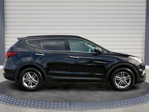 Used 2017 Hyundai Santa Fe Sport w/ 2.4L Value Package 06 FWD image 8