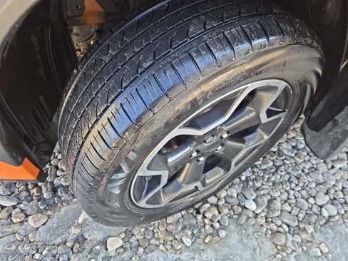 Used 2014 Subaru Crosstrek 2.0i Premium w/ Moonroof Package image 10