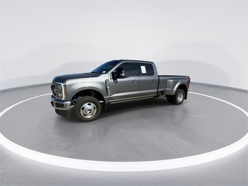 Certified 2024 Ford F350 Lariat w/ Lariat Ultimate Package image 5
