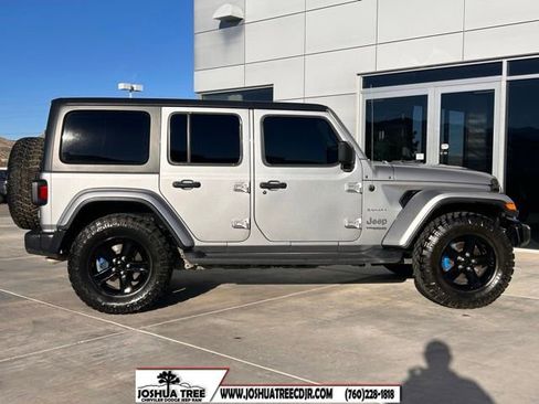 Used 2020 Jeep Wrangler Unlimited Sahara image 8