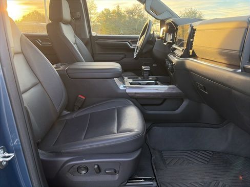 Used 2024 Chevrolet Silverado 1500 LTZ image 9