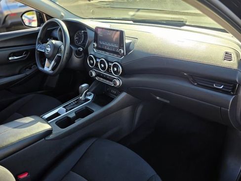 Used 2024 Nissan Sentra SV image 9