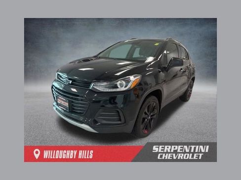 Used 2019 Chevrolet Trax LT w/ Sun & Sound Package AWD/4WD image 1