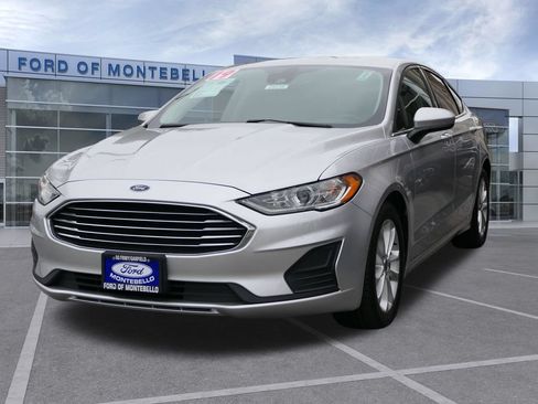 Used 2019 Ford Fusion SE FWD image 8