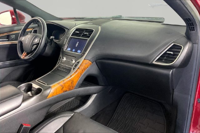 Used 2016 Lincoln MKX Reserve w/ Cargo Utility Package FWD image 22