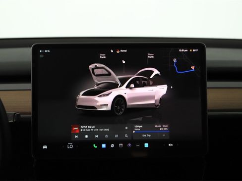 Used 2023 Tesla Model Y Long Range image 19