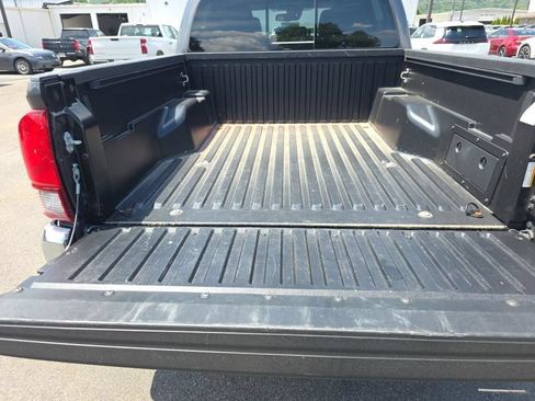 Used 2023 Toyota Tacoma SR5 AWD/4WD image 4