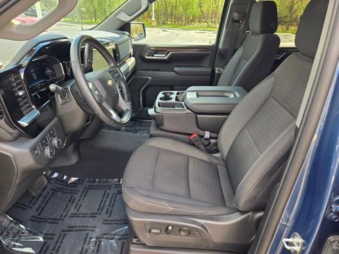 Certified 2024 Chevrolet Silverado 1500 LT AWD/4WD image 21