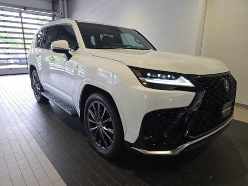 Used 2026 Lexus LX 700h F Sport AWD/4WD image 9