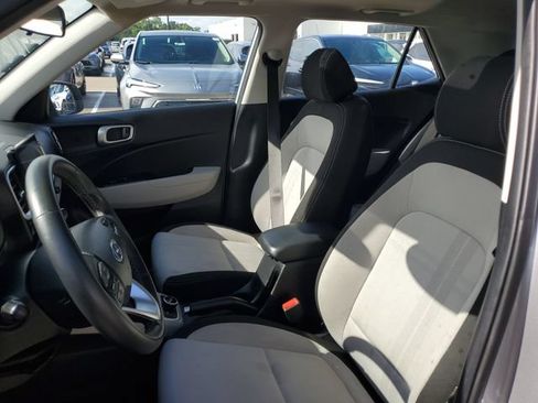 Used 2026 Hyundai Venue SEL FWD image 5