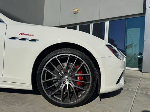 Certified 2022 Maserati Ghibli Modena Q4 AWD/4WD image 10