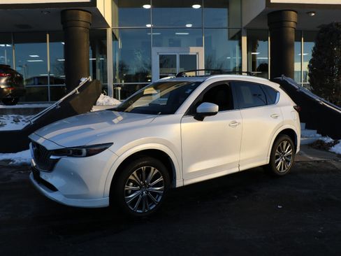 Certified 2025 MAZDA CX-5 Signature image 1