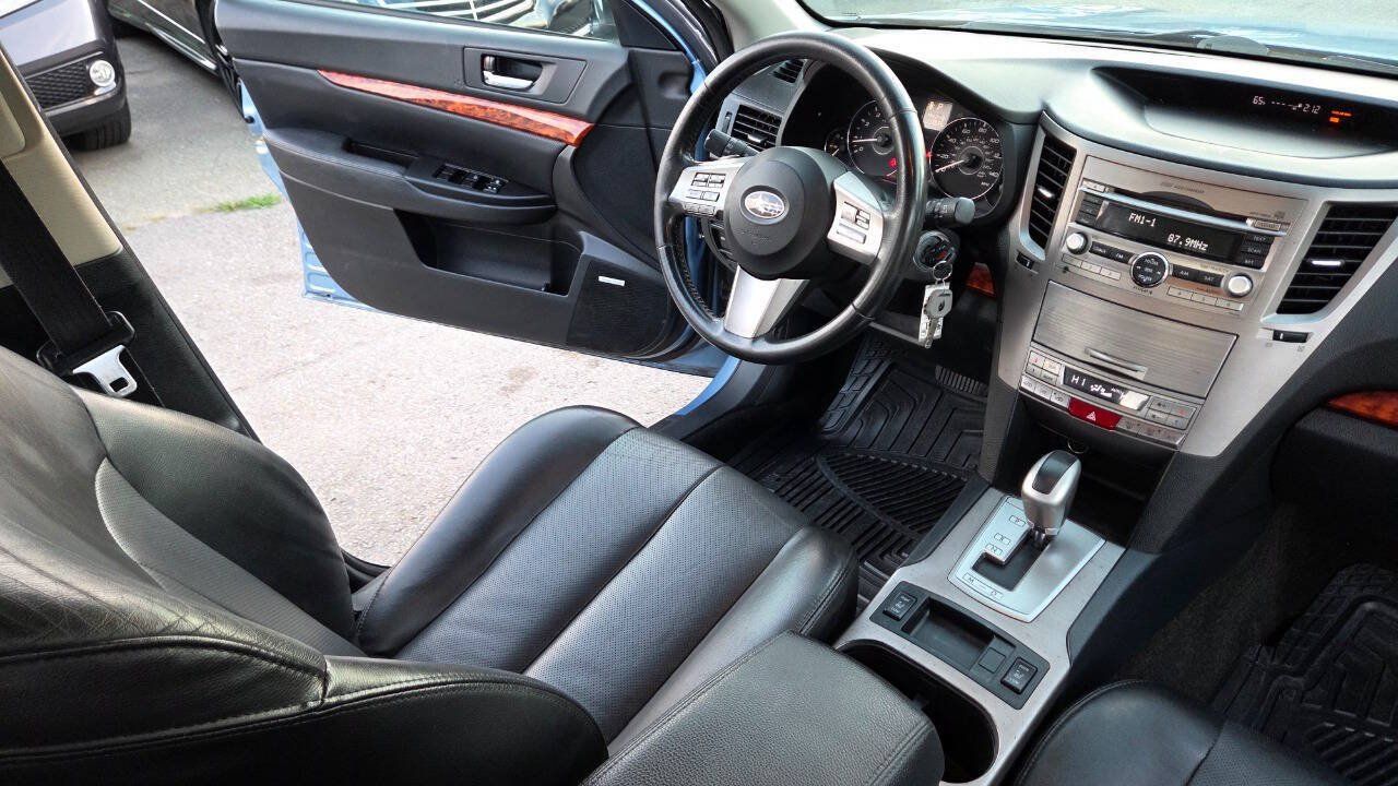 Used 2011 Subaru Outback 2.5i Limited AWD/4WD image 40
