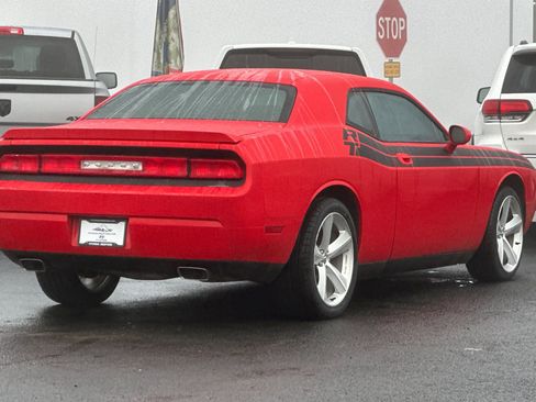 Used 2009 Dodge Challenger R/T image 4