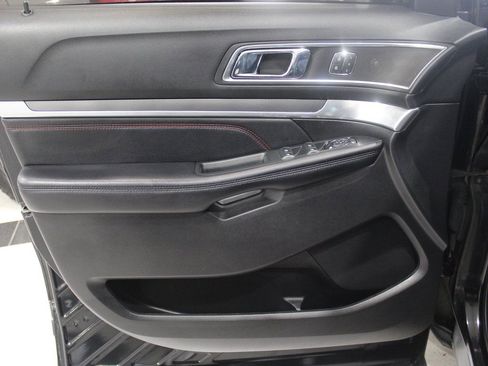 Used 2018 Ford Explorer Sport w/ Equipment Group 401A image 15