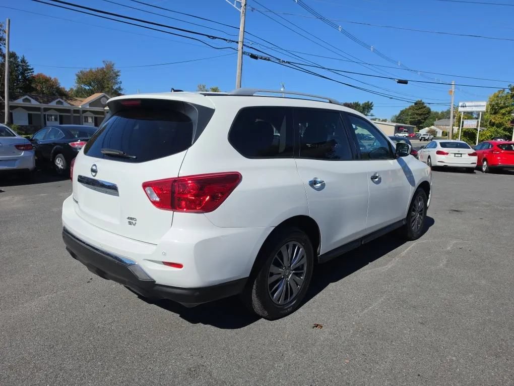 Used 2017 Nissan Pathfinder SV AWD/4WD image 7
