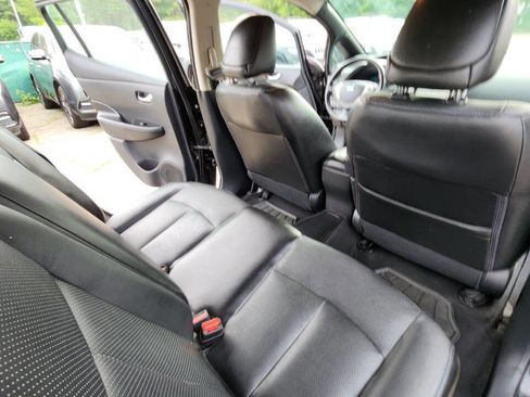 Used 2013 Nissan Leaf SL image 40