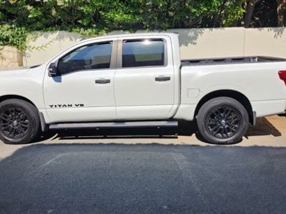 Used 2019 Nissan Titan SV w/ SV Convenience Package