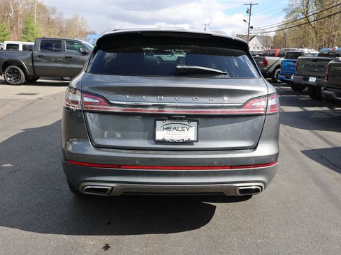 Used 2022 Lincoln Nautilus Reserve image 6