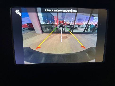 Used 2022 Jeep Gladiator Sport image 2