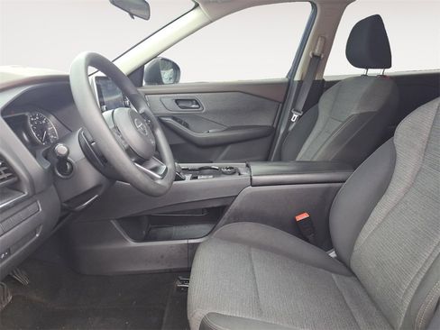 Used 2021 Nissan Rogue S image 9