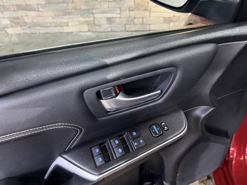 Used 2017 Toyota Camry XLE image 7