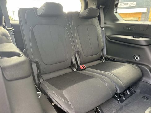 New 2026 Jeep Grand Cherokee L 2WD image 9