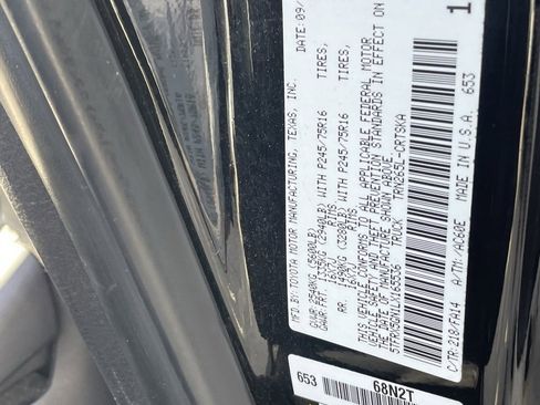 Used 2020 Toyota Tacoma SR image 9