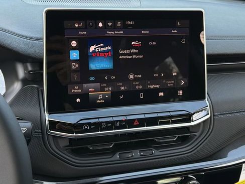 New 2026 Jeep Compass Latitude image 20