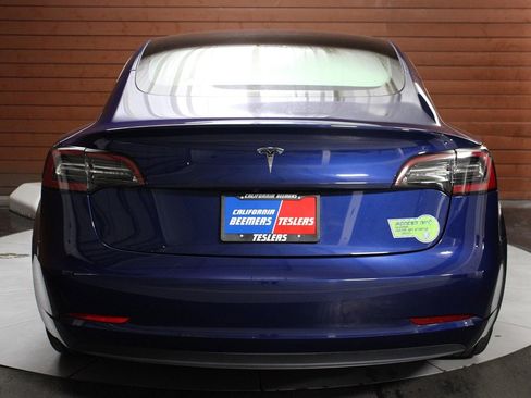 Used 2023 Tesla Model 3 Standard Range image 12