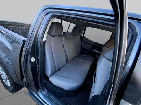 Used 2019 Toyota Tacoma SR5 RWD image 19