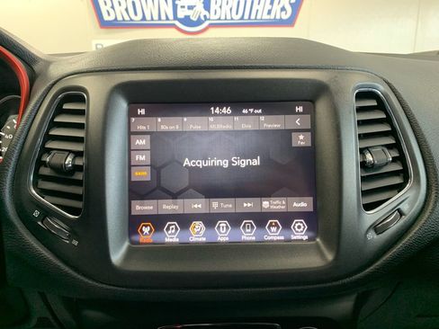 Used 2021 Jeep Compass Trailhawk AWD/4WD image 39