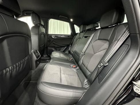 Certified 2024 Porsche Macan image 20