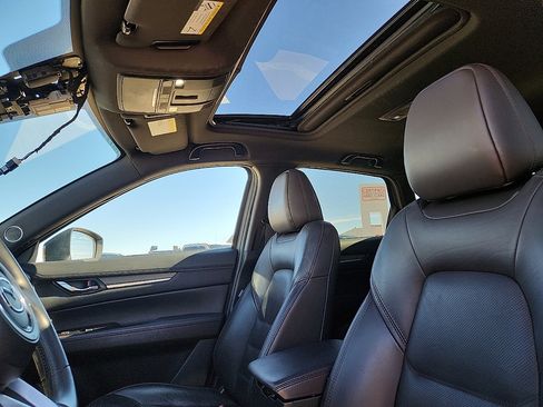 Used 2021 MAZDA CX-5 Signature image 7