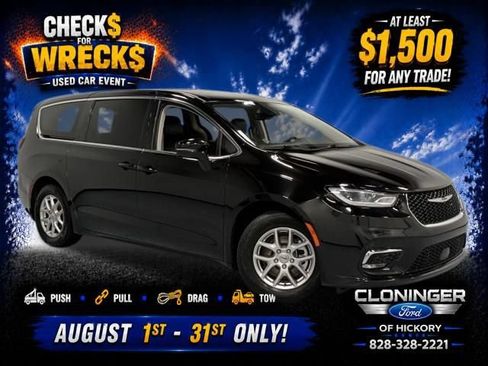 Used 2024 Chrysler Pacifica Touring-L FWD image 1