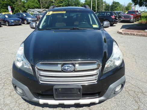 Used 2013 Subaru Outback 2.5i Limited AWD/4WD image 2