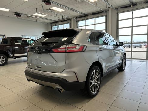 Used 2024 Ford Edge Titanium w/ Equipment Group 301A AWD/4WD image 5