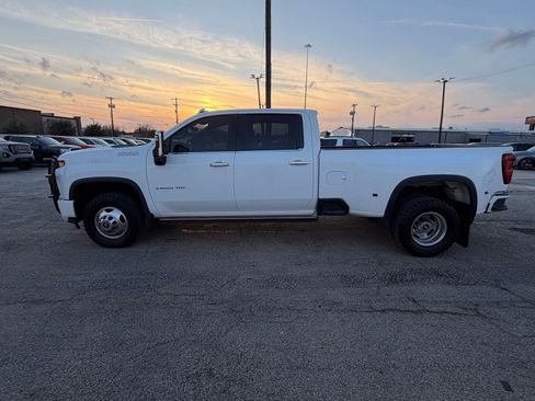 Used 2022 Chevrolet Silverado 3500 High Country w/ Technology Package image 3